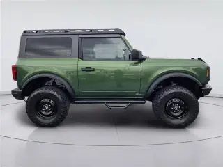 Ford Bronco 2022 4x4 Black Diamond 2dr SUV