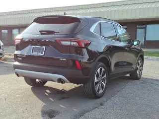 Ford Escape 2023 AWD Platinum 4dr SUV