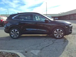 Ford Escape 2023 AWD Platinum 4dr SUV