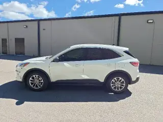 Ford Escape 2022 SE 4dr SUV
