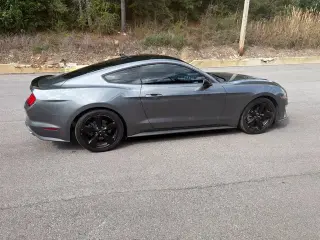Ford Mustang 2021 EcoBoost Premium 2dr Fastback