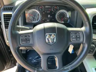 Ram 1500 2015 4x4 SLT 4dr Crew Cab 5.5 ft. SB Pickup