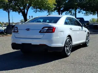 Ford Taurus 2019 AWD SHO Sedán de 4 puertas