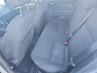 Ford Focus 2017 SEL 4dr Sedán