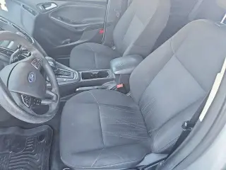 Ford Focus 2017 SEL 4dr Sedán