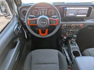 Jeep Gladiator 2025 4x4 Mojave 4 puertas Cabina de Tripulación 5.0 pies SB