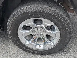 Ram 1500 2020 4x4 Big Horn 4dr Crew Cab 5.6 ft. SB Pickup