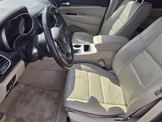 Jeep Grand Cherokee 2019 4x2 Overland 4dr SUV