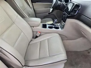 Jeep Grand Cherokee 2019 4x2 Overland 4dr SUV