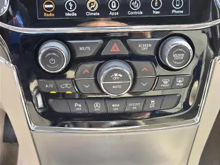 Jeep Grand Cherokee 2019 4x2 Overland 4dr SUV