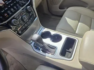 Jeep Grand Cherokee 2019 4x2 Overland 4dr SUV