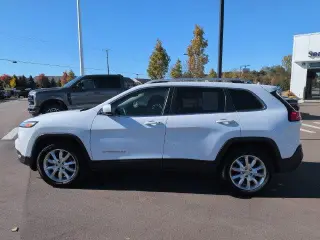 Jeep Cherokee 2015 4x4 Limited 4dr SUV