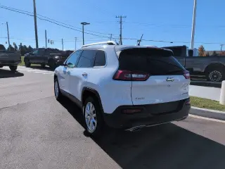 Jeep Cherokee 2015 4x4 Limited 4dr SUV