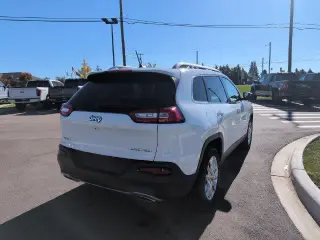 Jeep Cherokee 2015 4x4 Limited 4dr SUV