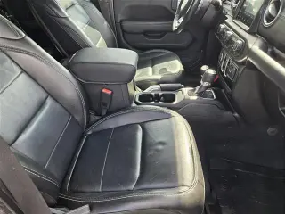 Jeep Wrangler Unlimited 2019 4x4 Sahara 4dr SUV