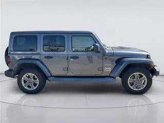 Jeep Wrangler Unlimited 2019 4x4 Sahara 4dr SUV