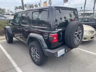 Jeep Wrangler 2025 4x4 Sahara 4dr SUV