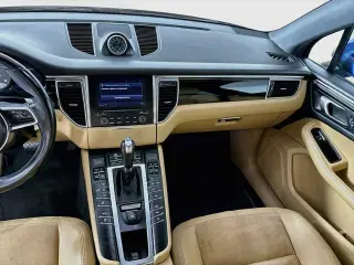 Porsche Macan 2017 AWD 4dr SUV