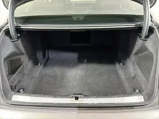 Audi A8 L 2019 AWD quattro 55 TFSI 4dr Sedán