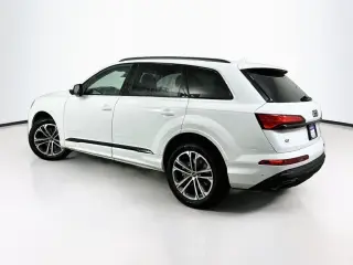 Audi Q7 2025 AWD quattro Premium 45 TFSI 4dr SUV