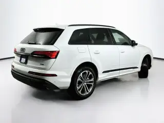 Audi Q7 2025 AWD quattro Premium 45 TFSI 4dr SUV