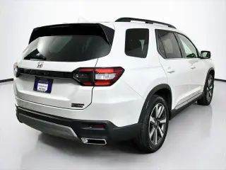 Honda Pilot 2025 Touring 4dr SUV
