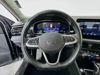 Volkswagen Jetta 2025 SE 4dr Sedán