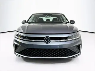 Volkswagen Jetta 2025 SE 4dr Sedán