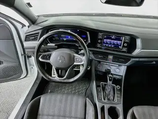 Volkswagen Jetta 2023 Sport 4dr Sedán 8A