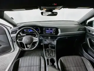 Volkswagen Jetta 2023 Sport 4dr Sedán 8A