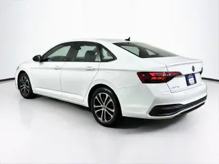 Volkswagen Jetta 2023 Sport 4dr Sedán 8A
