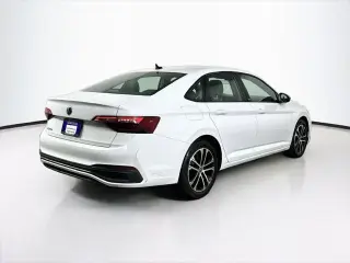 Volkswagen Jetta 2023 Sport 4dr Sedán 8A