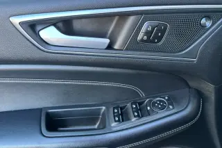 Ford Edge 2023 tracción en las cuatro ruedas Titanium 4dr Crossover