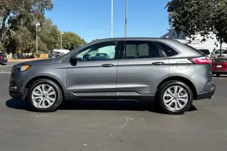 Ford Edge 2023 tracción en las cuatro ruedas Titanium 4dr Crossover