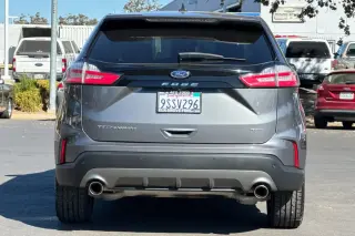 Ford Edge 2023 tracción en las cuatro ruedas Titanium 4dr Crossover