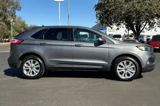 Ford Edge 2023 tracción en las cuatro ruedas Titanium 4dr Crossover