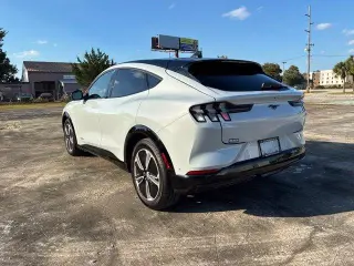 Ford Mustang Mach-E 2023 Premium 4dr SUV