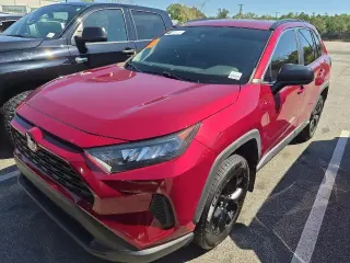 Toyota RAV4 2021 LE SUV de 4 puertas