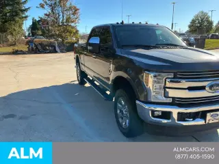 Ford F-250 Super Duty 2019 4x4 Lariat 4dr Crew Cab 6.8 ft. SB Pickup