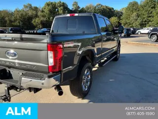 Ford F-250 Super Duty 2019 4x4 Lariat 4dr Crew Cab 6.8 ft. SB Pickup