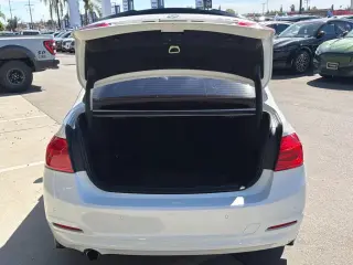 Sedán BMW Serie 3 2016 320i 4 puertas