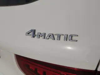 Mercedes-Benz GLC 2022 AWD GLC 300 4MATIC 4dr SUV