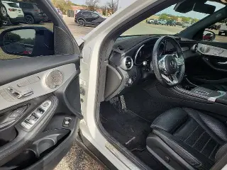 Mercedes-Benz GLC 2022 AWD GLC 300 4MATIC 4dr SUV