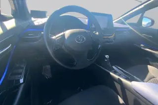 Toyota C-HR 2022 XLE 4dr Crossover