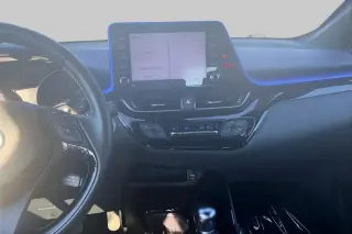 Toyota C-HR 2022 XLE 4dr Crossover