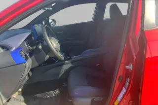 Toyota C-HR 2022 XLE 4dr Crossover