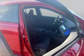 Toyota C-HR 2022 XLE 4dr Crossover