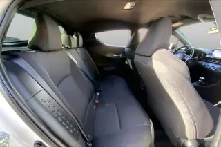 Toyota C-HR 2018 XLE Premium 4dr Crossover