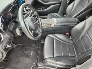 Mercedes-Benz GLC 2022 GLC 300 4dr SUV