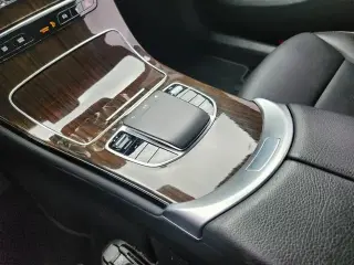 Mercedes-Benz GLC 2022 GLC 300 4dr SUV